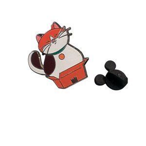 Disney Mochi Big Hero 6 Cat Trading Pin 2020 Cardboard Box Collar Badge